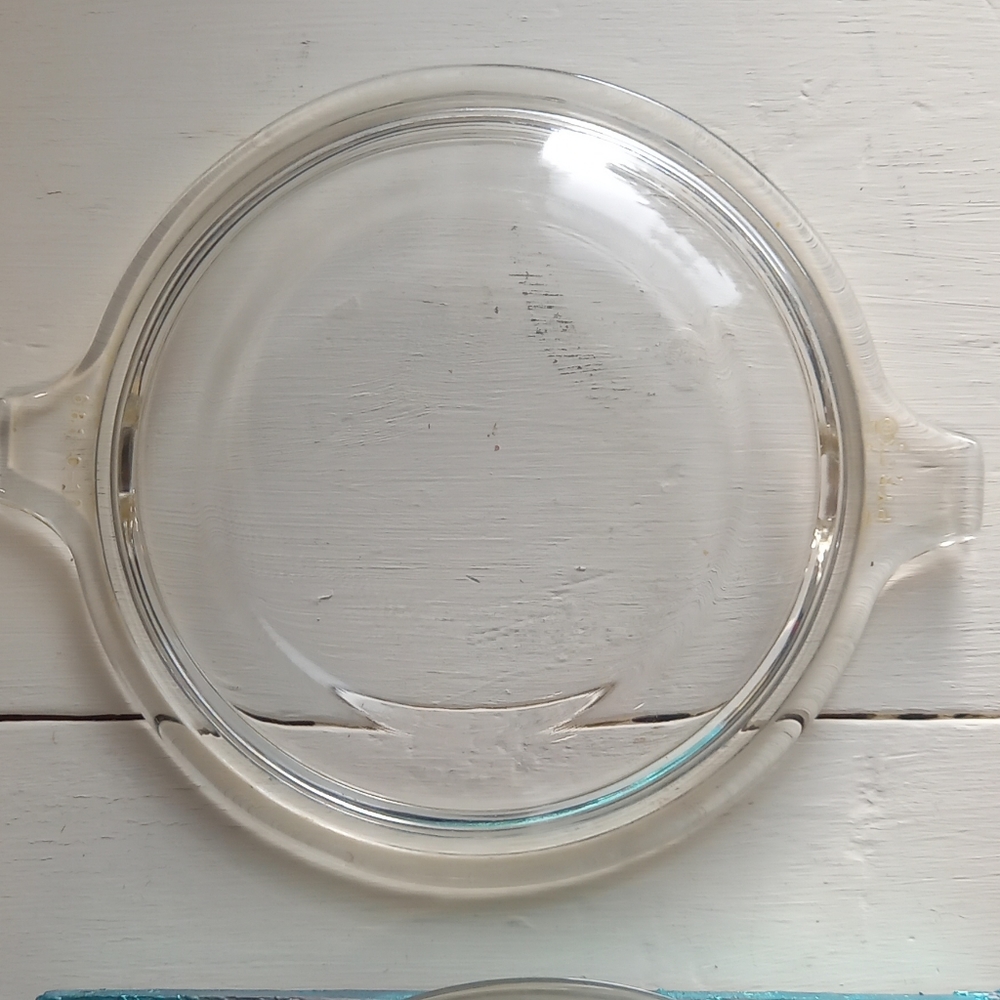 Pyrex casserole - Picture 3 of 4